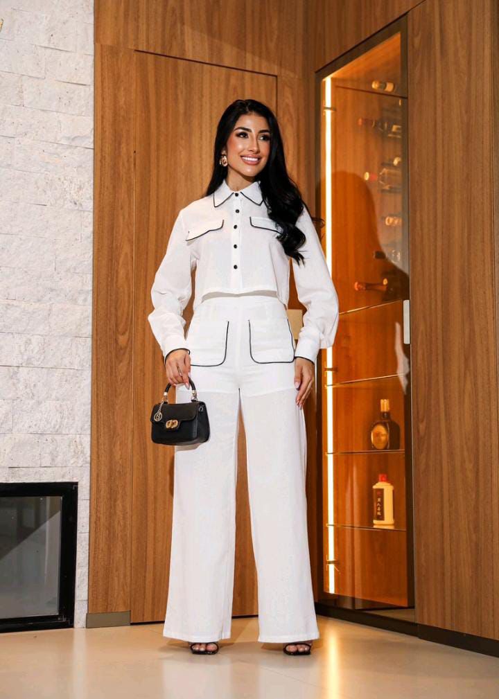 2-Piece Blazer & Pants Set with Detail