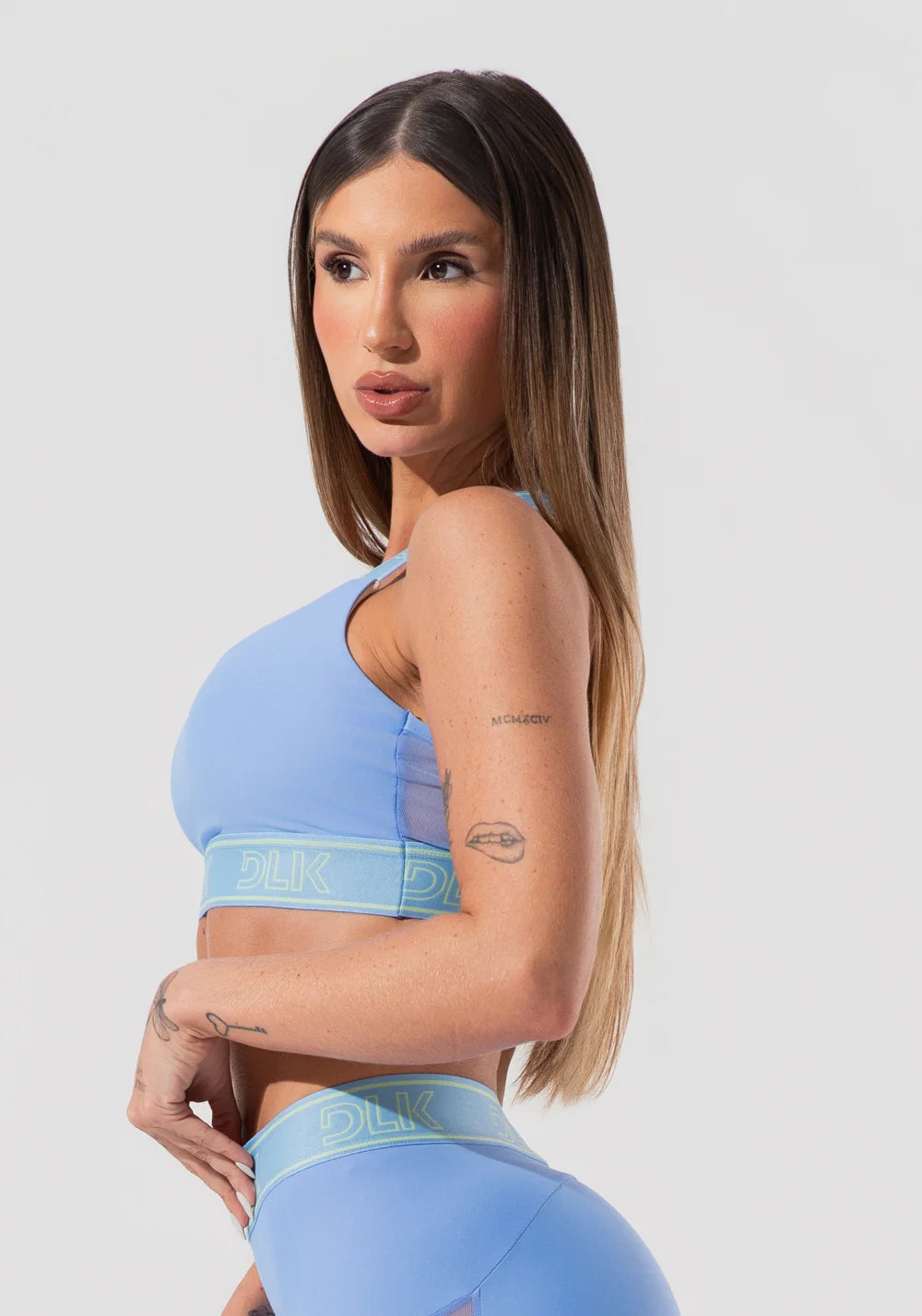 Women’s Fitness Set – Blue Activity Top with Back Mesh & Side-Elastic Shorts